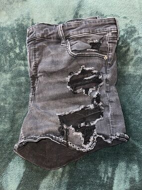American Eagle - Black Distressed Denim Hi-Rise Shorts